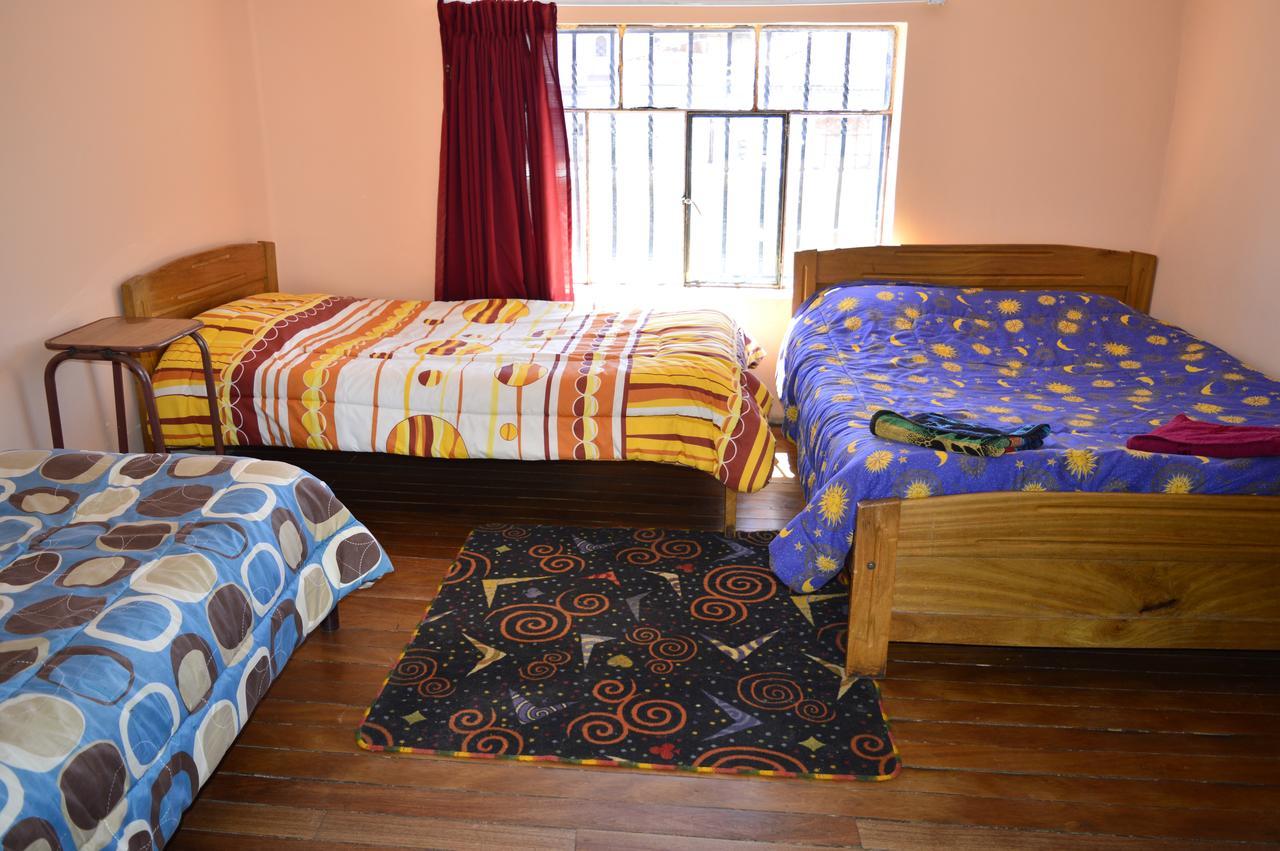 Hostal Florencia Copacabana  Buitenkant foto