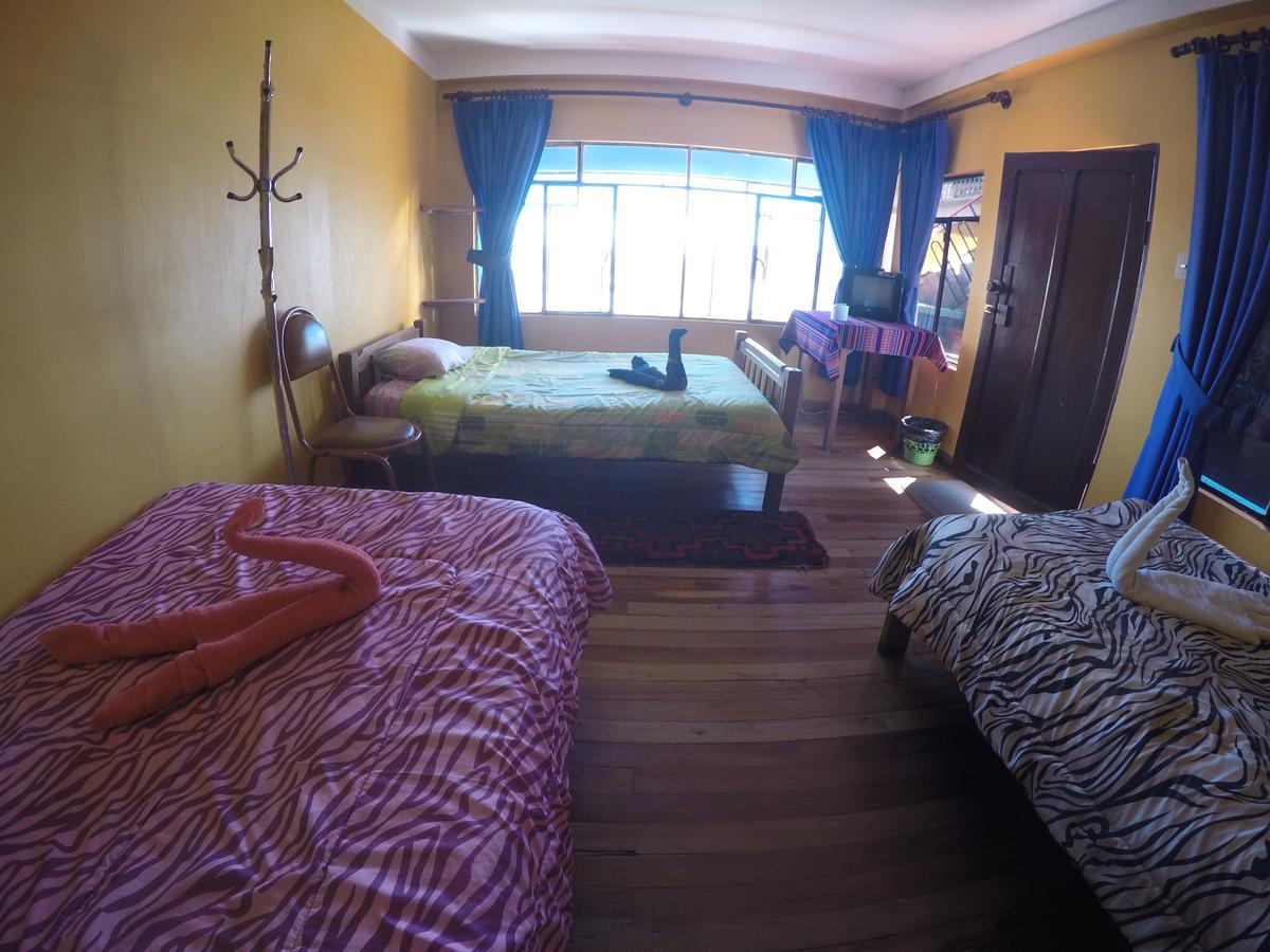 Hostal Florencia Copacabana  Buitenkant foto