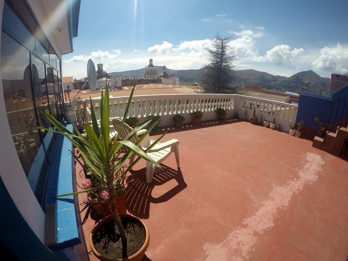 Hostal Florencia Copacabana  Buitenkant foto