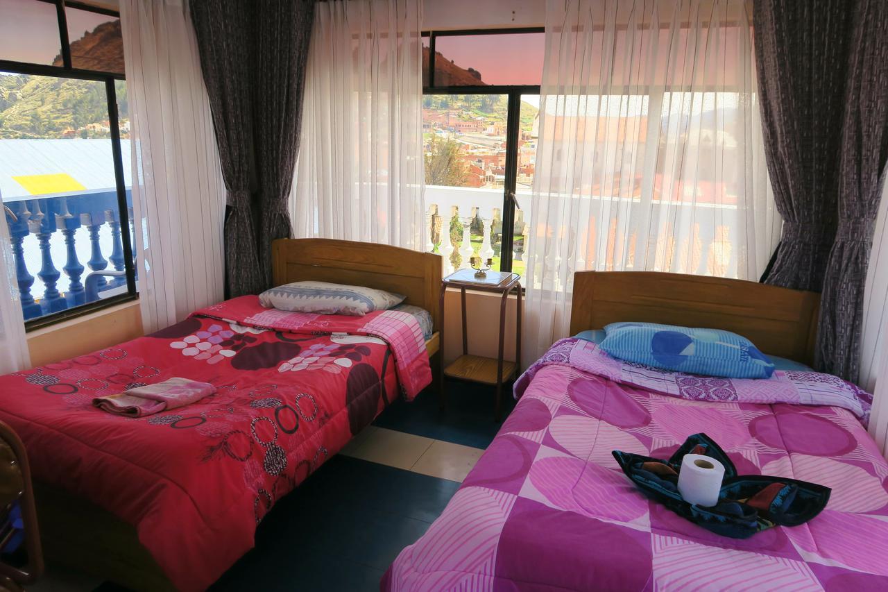 Hostal Florencia Copacabana  Buitenkant foto